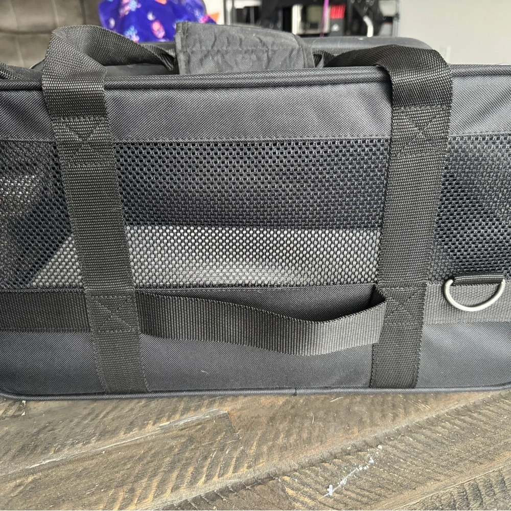 Shepra lined black pet carrier dimensions 19.5”L X 11” W 10.5” H
